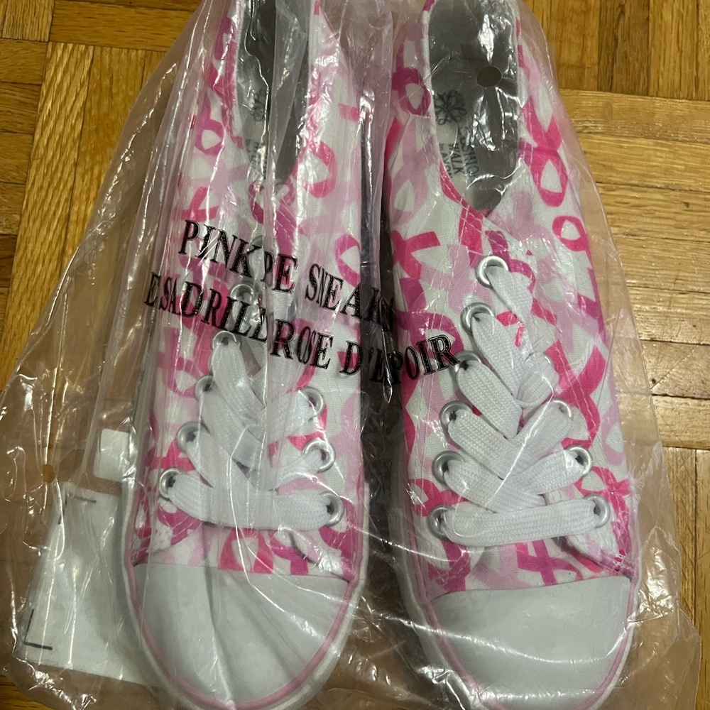 NIP Pink Hope Ribbon Breast Cancer Sneakers Ladies Size 7